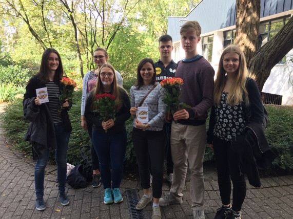 Von links nach rechts: Katrin Kreidel, Céline Denis, Michelle Schmidt, Anna-Katharina Fabian, Leo Haas, Luca Herrmann, Kerstin Breßler